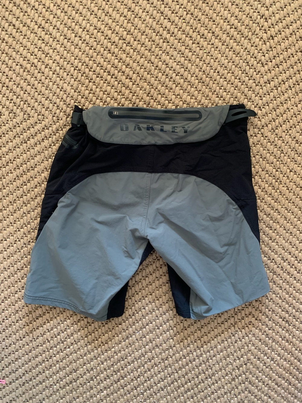 Oakley Men’s Black & Gray Athletic Performance Shorts